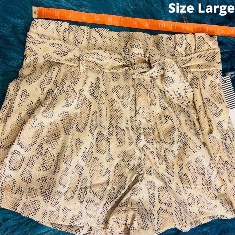 J. ELISE BOUTIQUE NEW TRENDY Oyster Faux Leather High Waisted Paper Bag Shorts - Picture 5 of 5